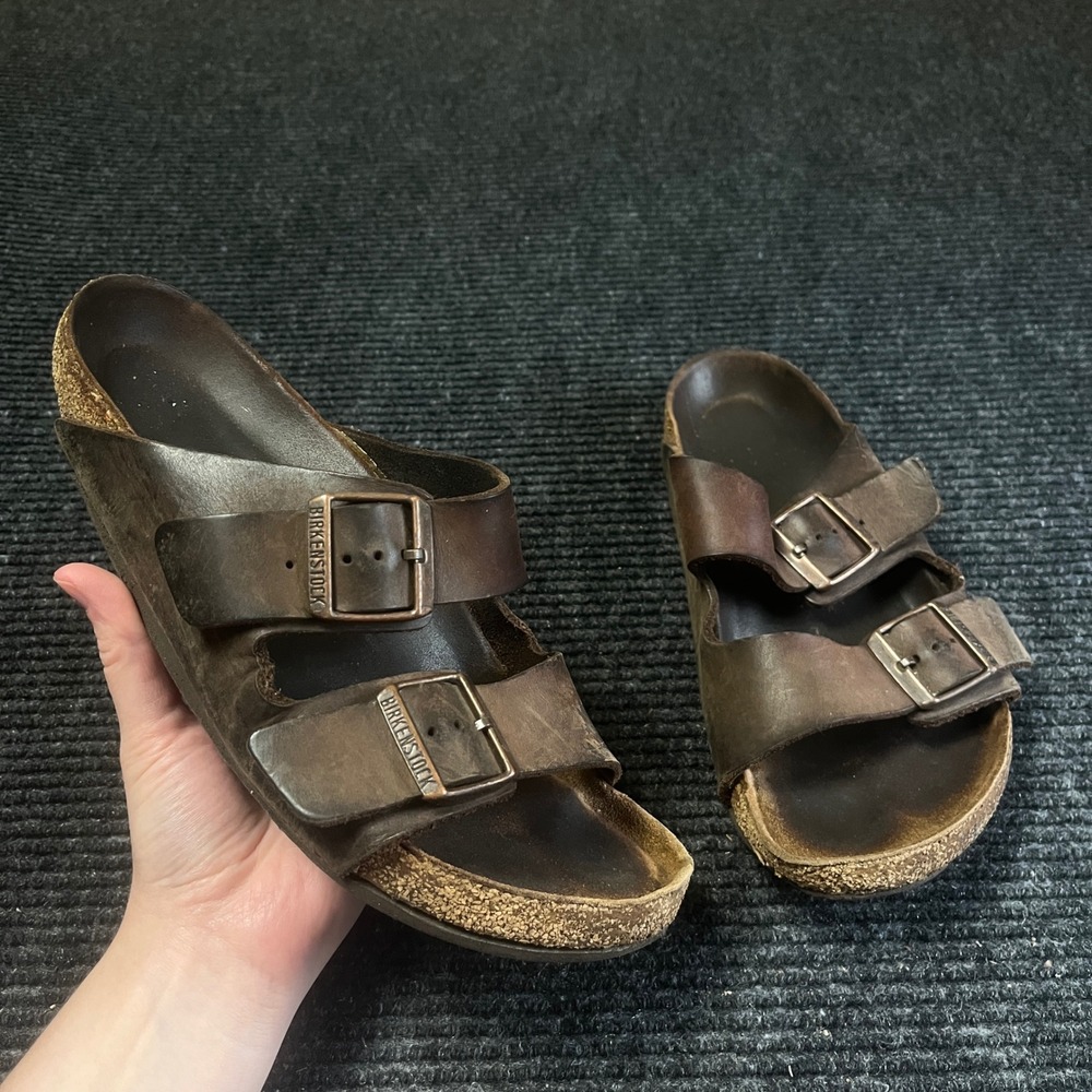 Birkenstock Arizona Sandals Mens 41 Brown Oiled Leather Two Strap Slides Cork